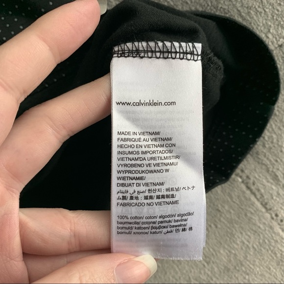 3 For $20 CALVIN KLEIN Liquid Touch Body Fit T-Shirt - Picture 5 of 5